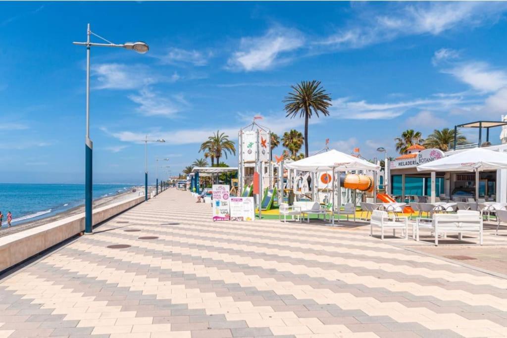 Beachfront Apartment Madrid 709 Торрокс-Коста Экстерьер фото